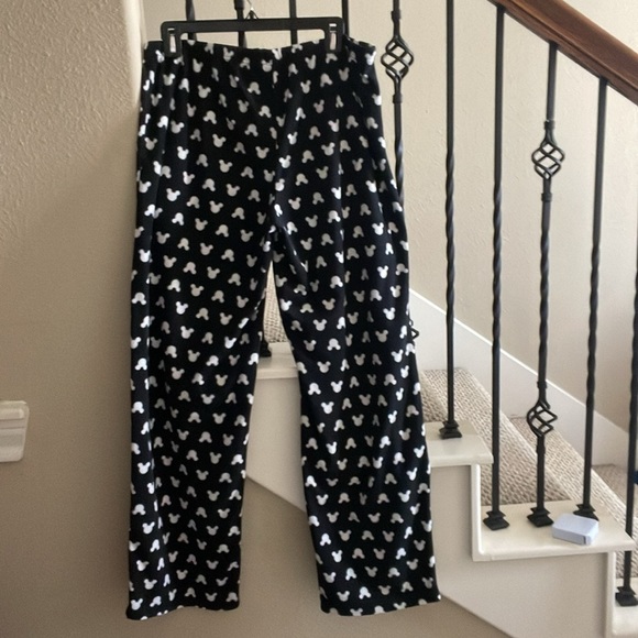 Disney Sz XL Black PJ Pants with White Mickey Silhouette Design - Picture 4 of 9